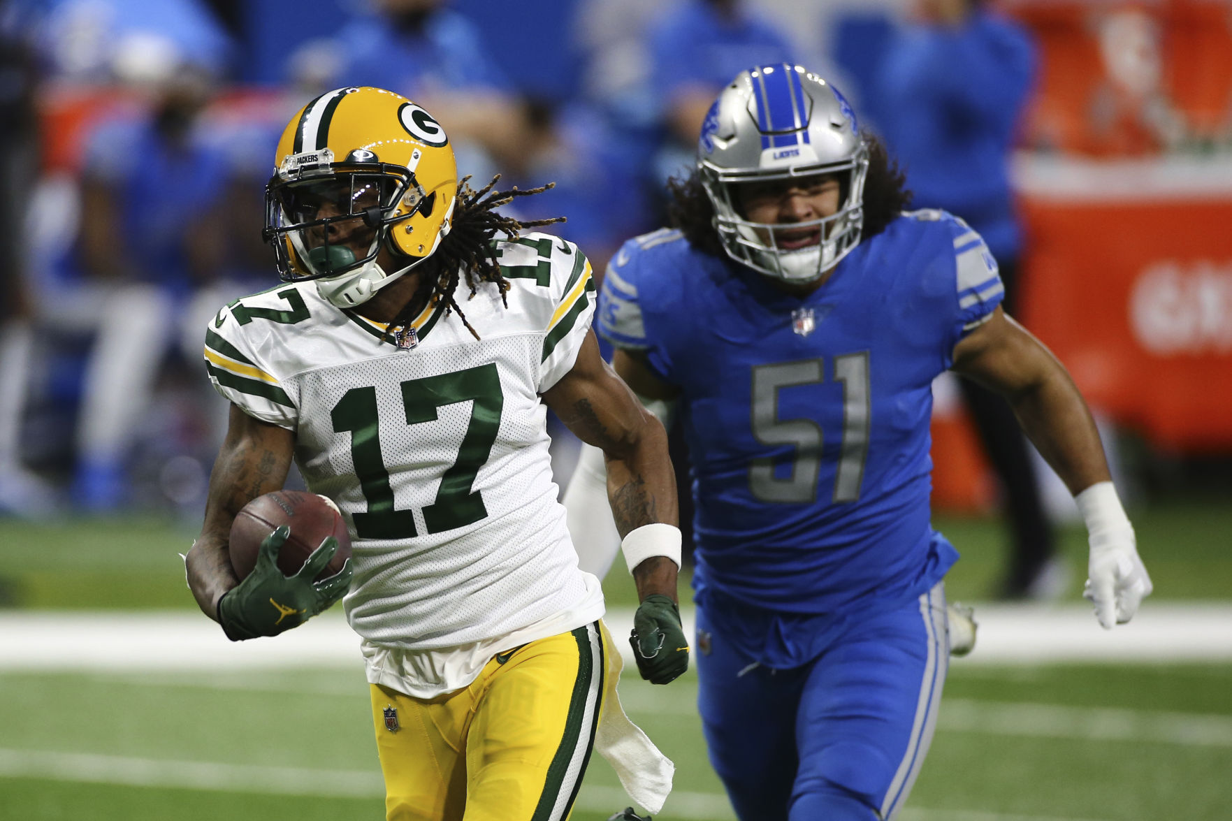 Davante Adams scores TD against Lions, AP photo